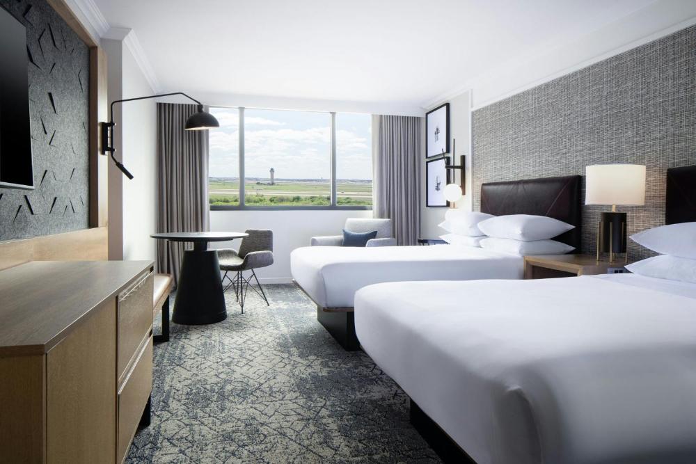 Club level, Guest room, 2 Double, High floor interior