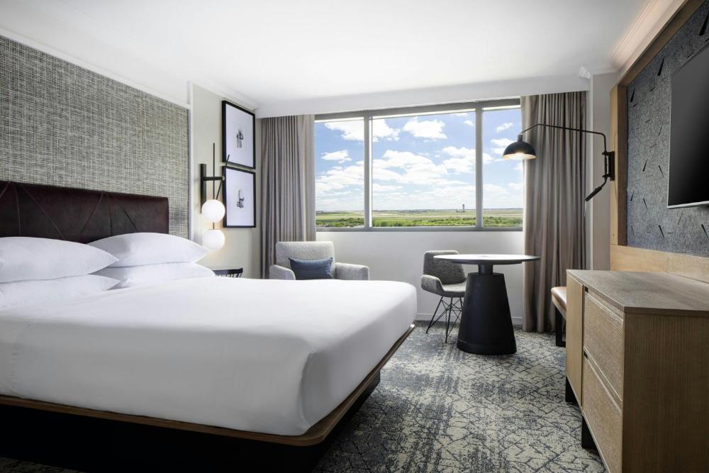 Club level, Guest room, 1 King, High floor interior